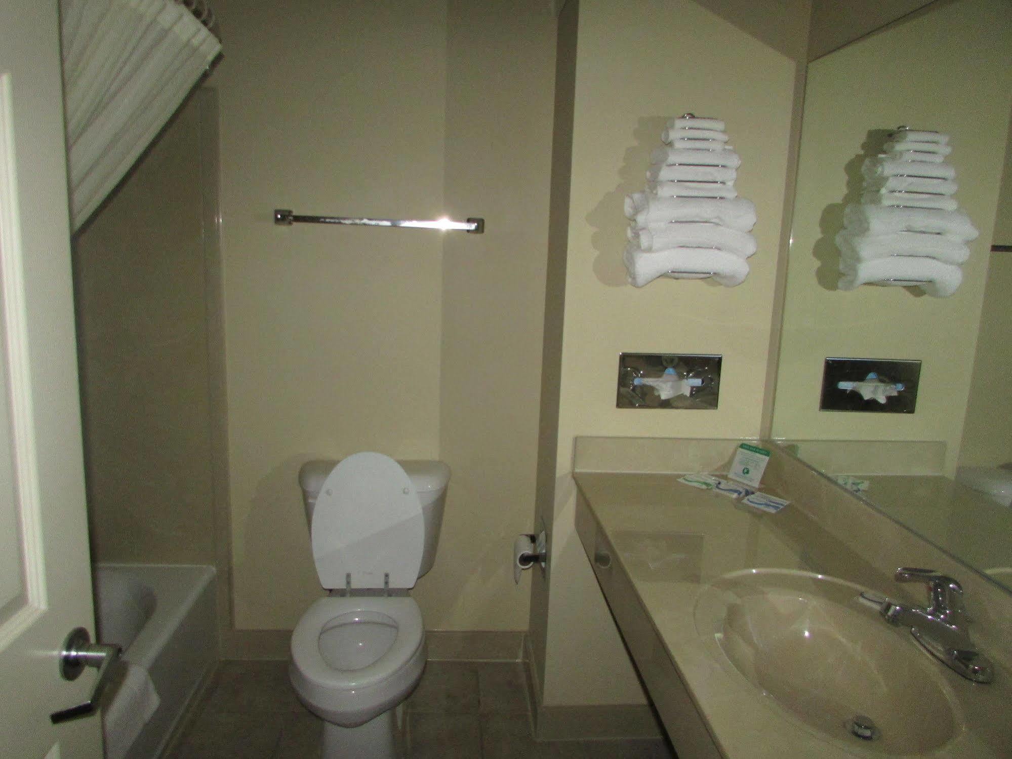 Plantation Oaks Hotell Millington Eksteriør bilde