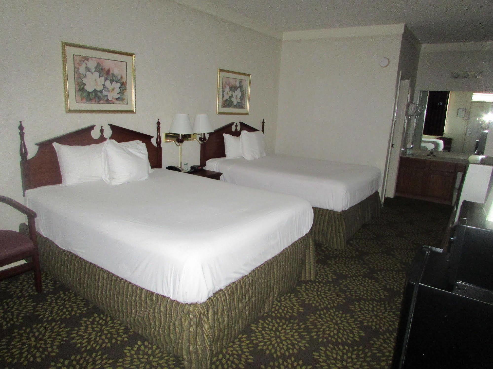 Plantation Oaks Hotell Millington Eksteriør bilde