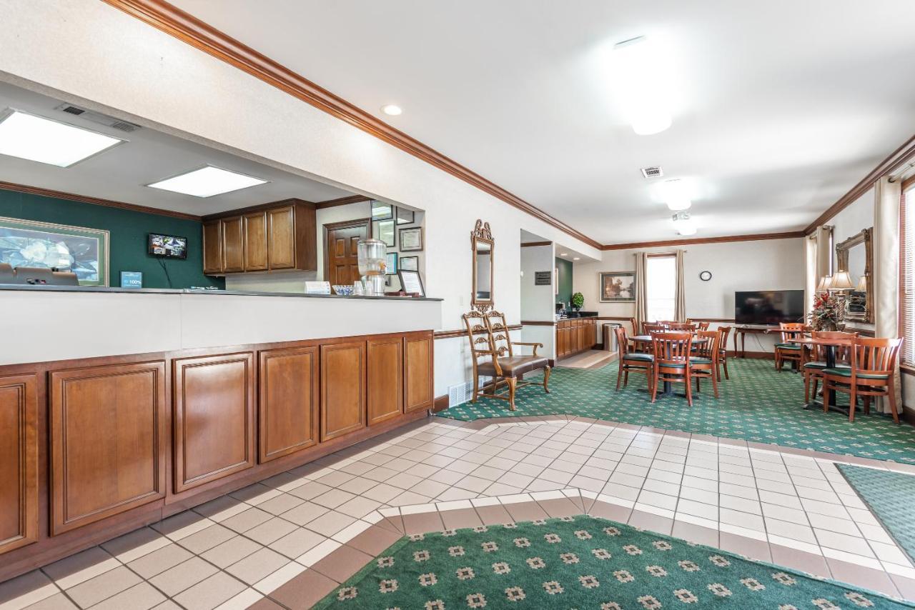 Plantation Oaks Hotell Millington Eksteriør bilde