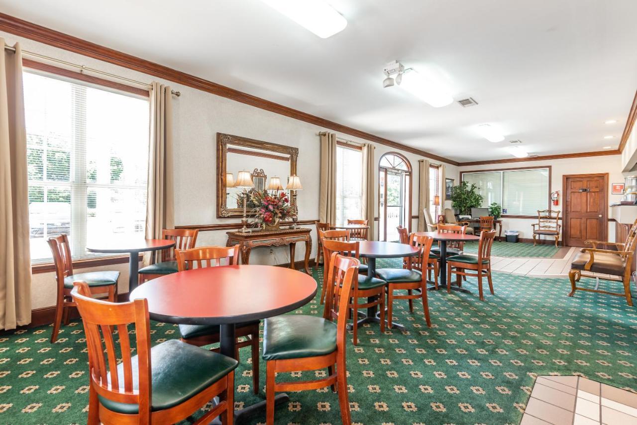 Plantation Oaks Hotell Millington Eksteriør bilde